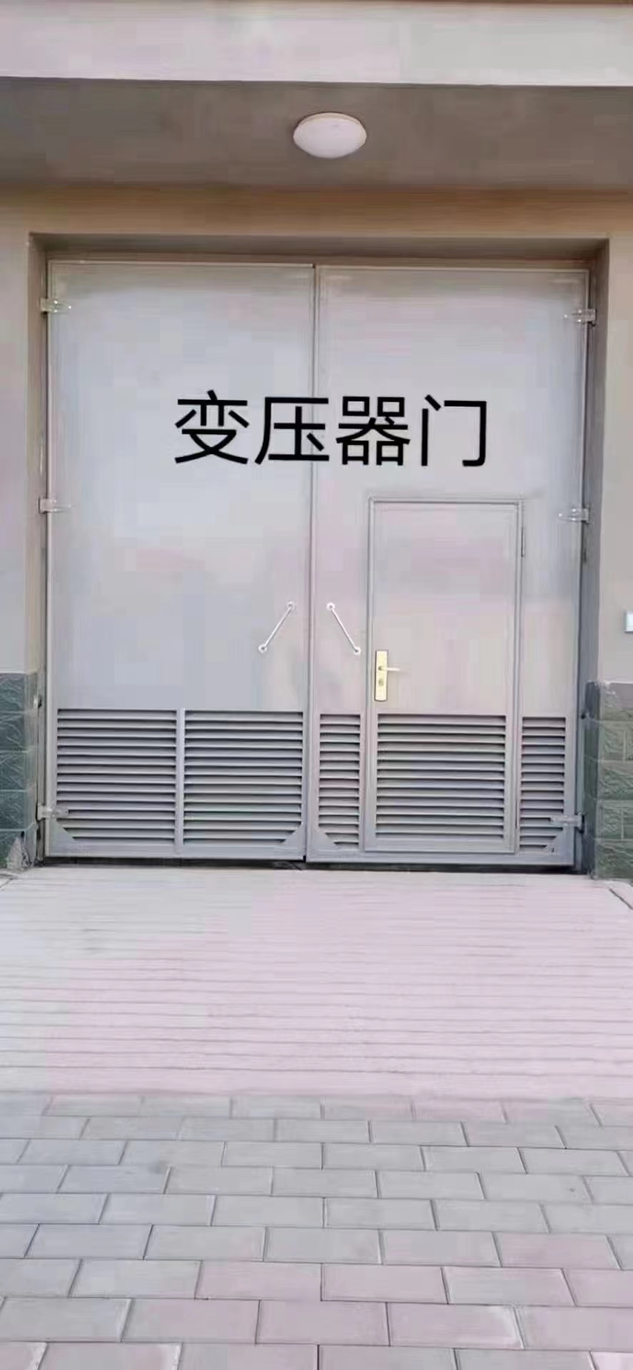 ׃T